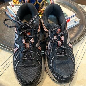 New balance terrain size 9 need inserts! GUC